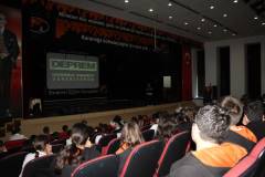 Evrensel Kolej